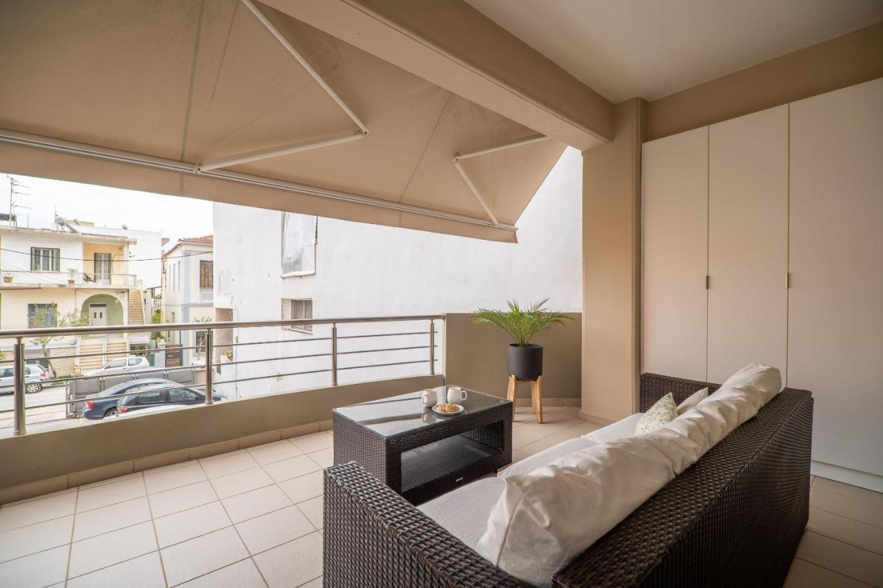 City Beach Apartment Chania  Buitenkant foto