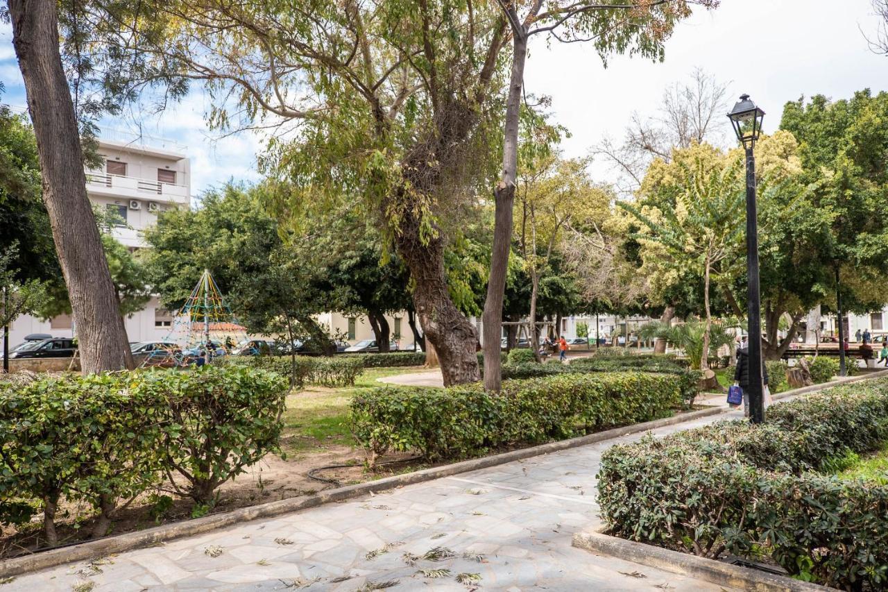 City Beach Apartment Chania  Buitenkant foto